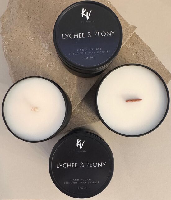 Aromātiskā svece "LĪČIJA & PEONIJA"