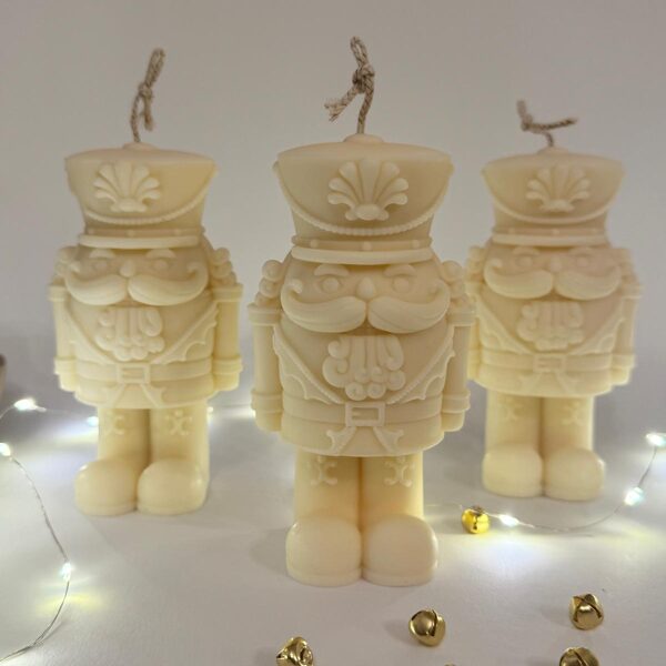 Sojas vaska svece "RIEKSTKODIS'