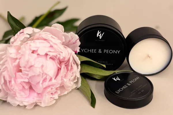 Scented coconut wax candles and aromatic wax "LYCHEE &amp; PEONY"